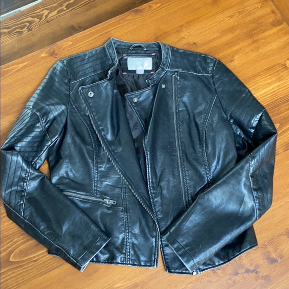 Women’s leather jacket